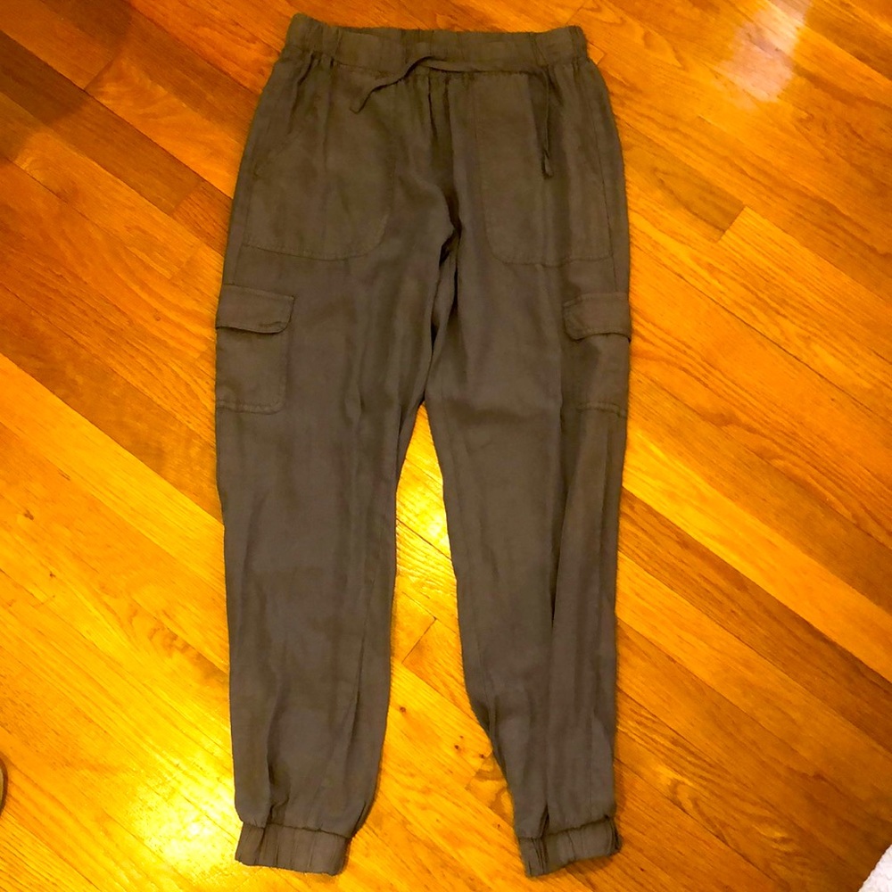 COPY - NWT ARMY GREEN LITE PANTS